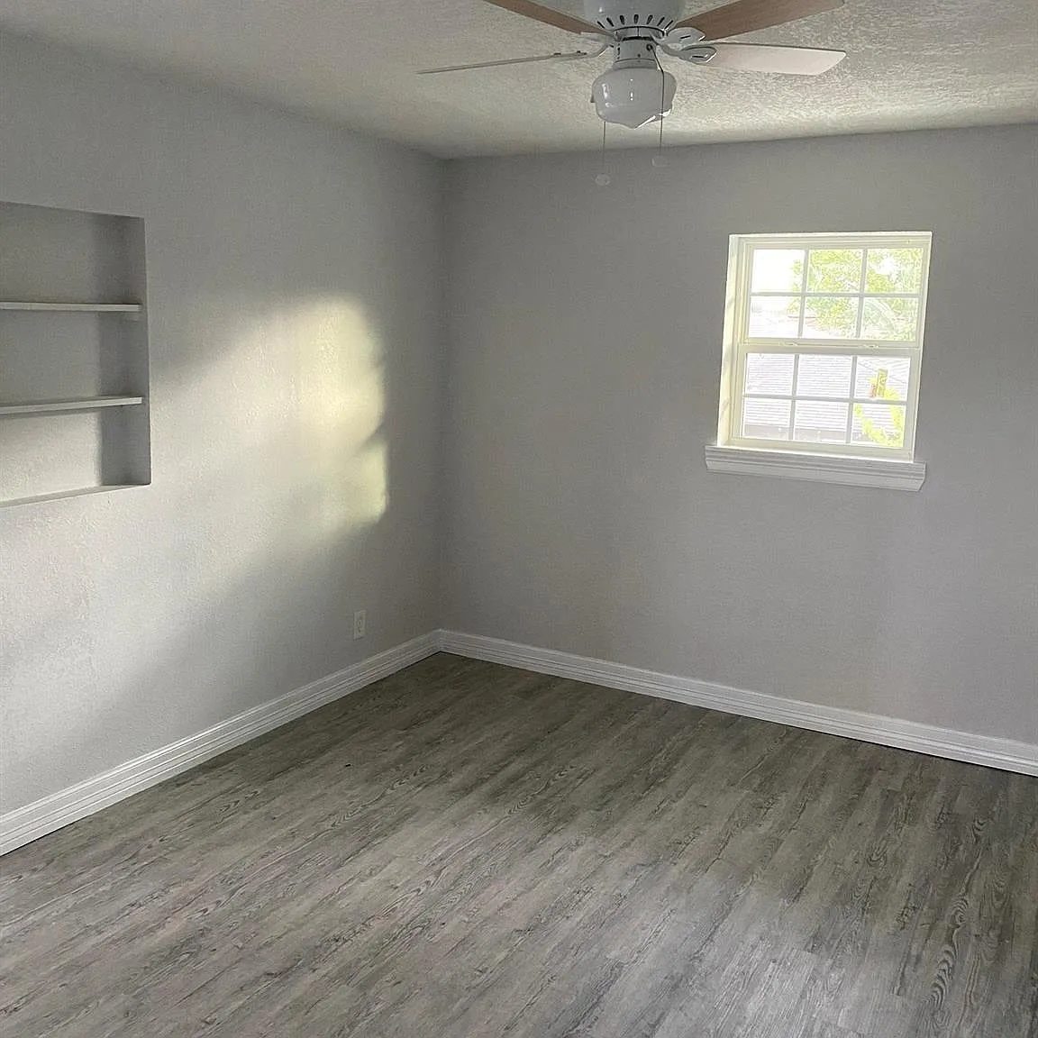 1 bed, 1.0 bath, 4192 sqft, $875 — Photo 1