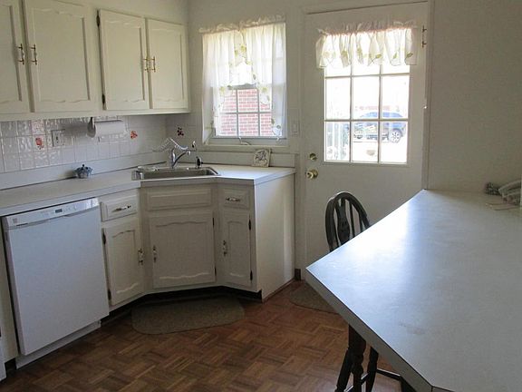 5th image of 961A Argyll Cir
