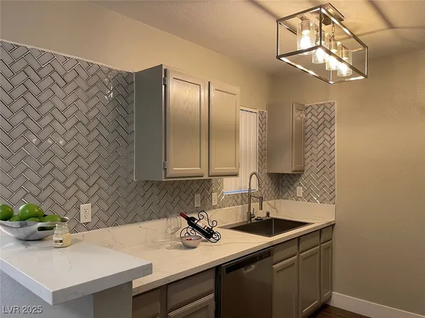 6650 W Warm Springs Rd Unit 2158, Las Vegas, NV 89118