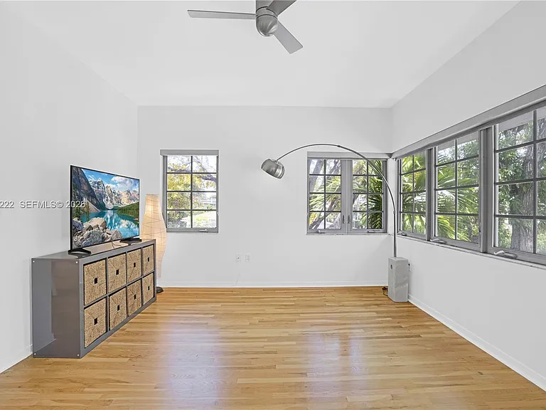 1600 Michigan Ave #6 — Photo 11