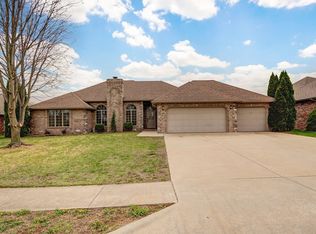 3828 W Sexton St, Battlefield, MO 65619