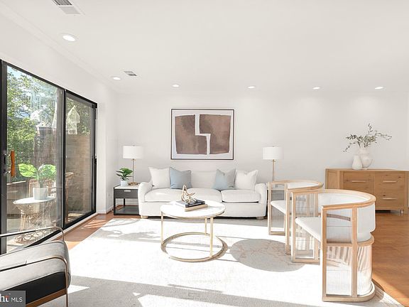 5th image of 3109 Hawthorne Dr NE #3109