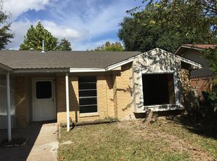 702 Littlewood St, Baytown, TX 77521