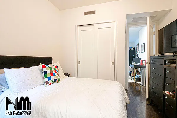 Rented by NMRE | media 18