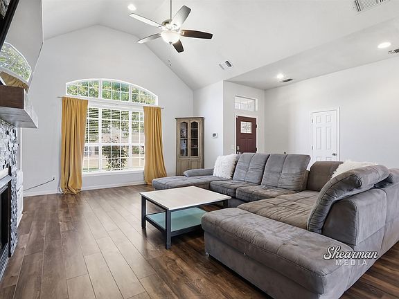 3rd image of 4806 Whisper Wind Dr