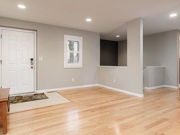 3rd image of 6268 Denwood Dr