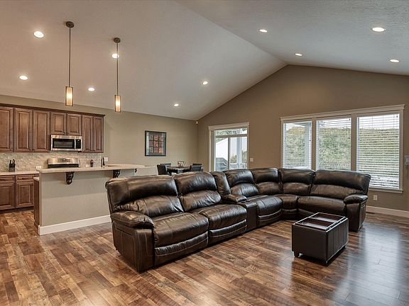 2nd image of 2711 S Seabiscuit Dr