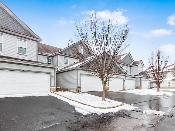 3rd image of 590 Redwood Ln