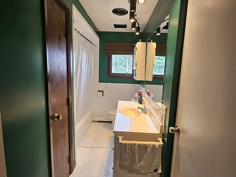 100 Michael Dr — Photo 11