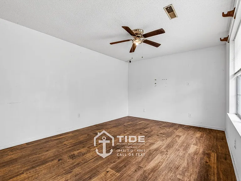 123 E Edgefield Dr — Photo 4