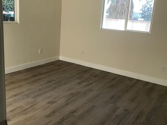 4th image of 10319 Wilsey Ave
