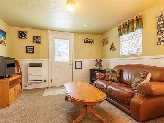 3rd image of 33448 Wild Rose Dr