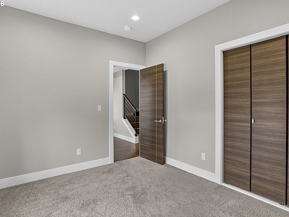 3rd image of 10013 SE Elderberry St
