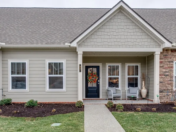 937 Meadowcrest Way, Lebanon, TN 37090