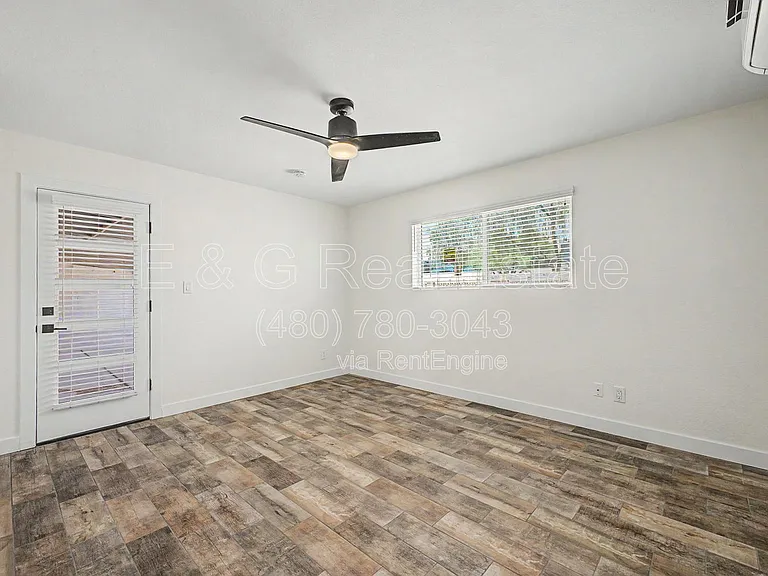 2174 E Palmcroft Dr — Photo 14