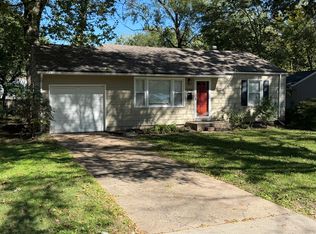 5314 W 71st Ter, Prairie Village, KS 66208