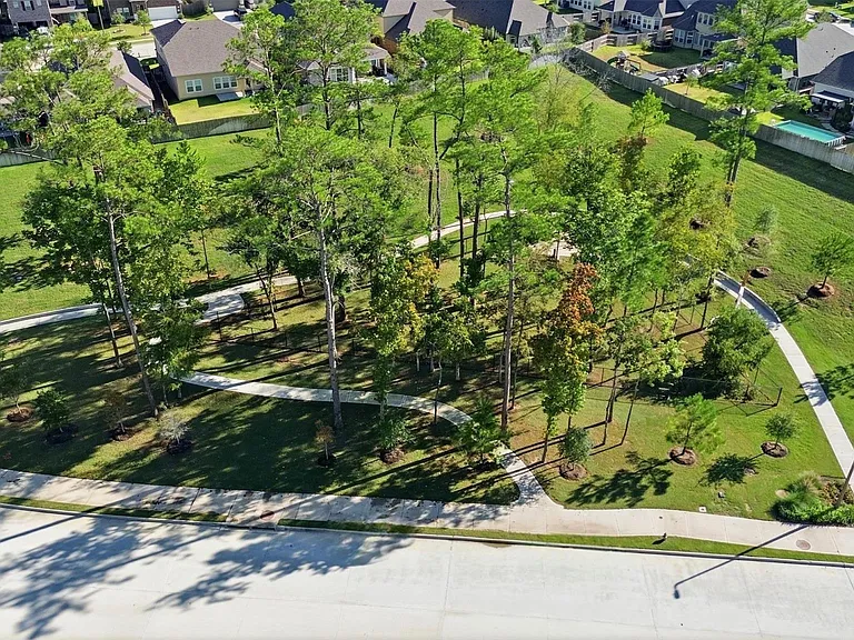 17926 Stone Terrace Ct — Photo 43