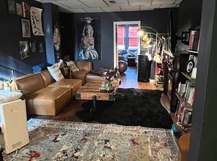732 S 4th St, Philadelphia, PA 19147
