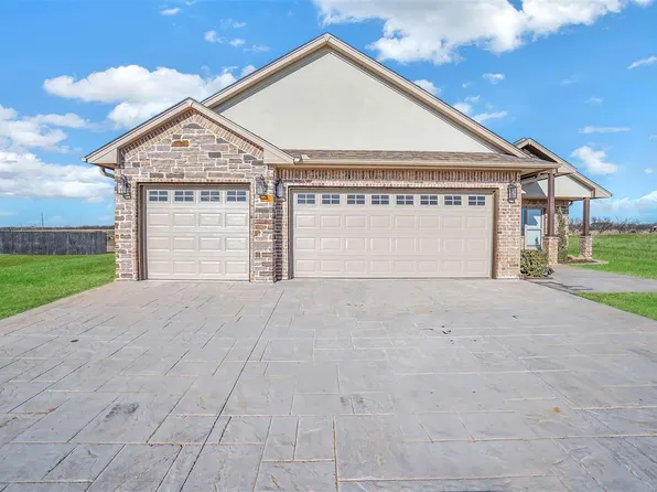 51 SW Almond Pl, Cache, OK 73527