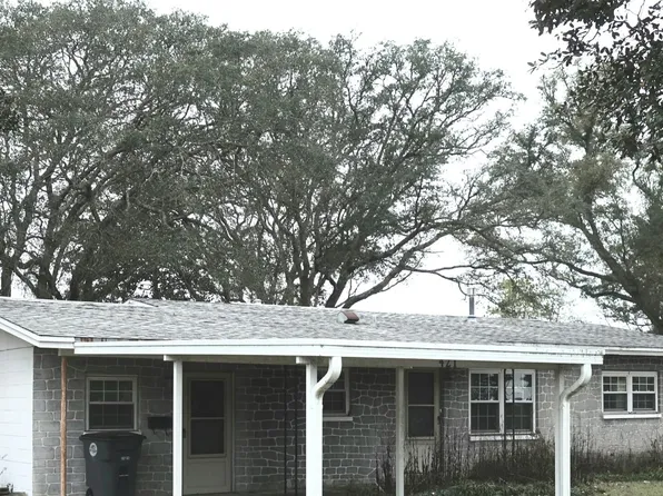 421 Edge Ave, Valparaiso, FL 32580