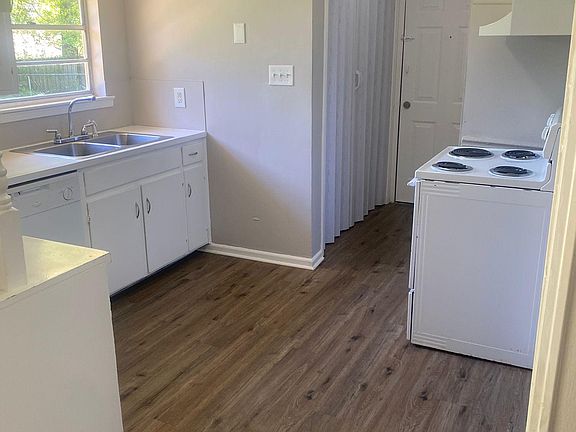 2nd image of 452 Glade Park Dr