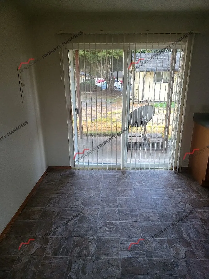 r45b Shannon Village Apts. — Photo 4