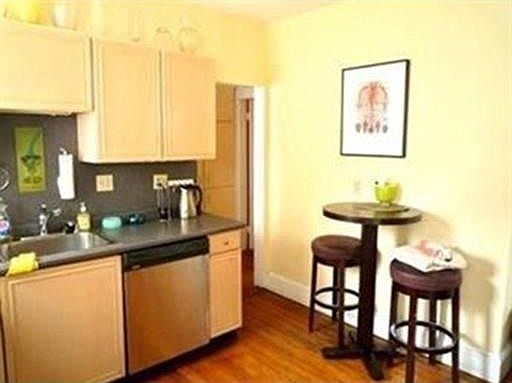 2nd image of 114 Franklin St #3
