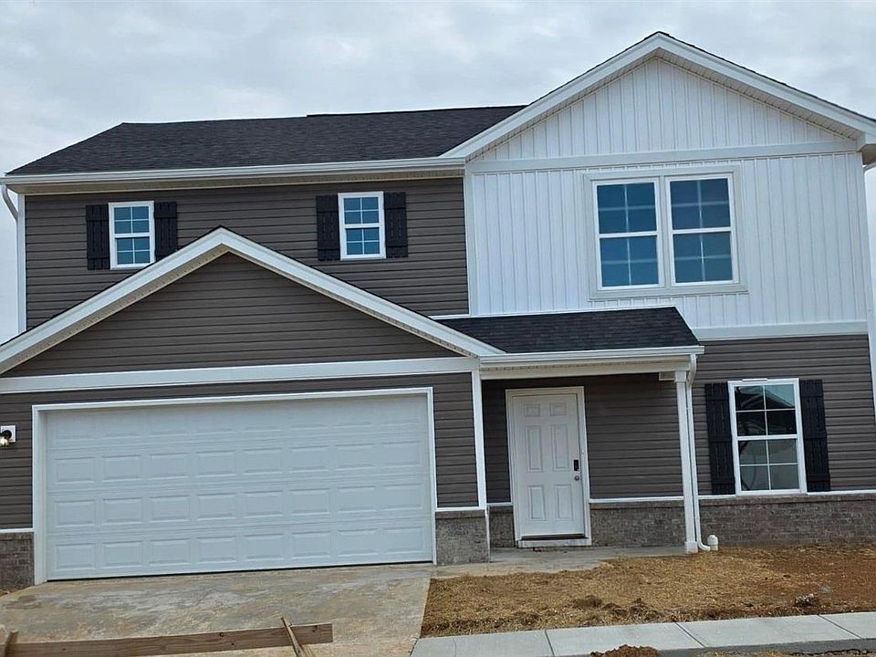 1st image of 561 Pinehurst Dr