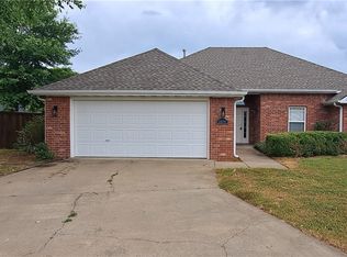 2966 N Downs Ave, Fayetteville, AR 72704