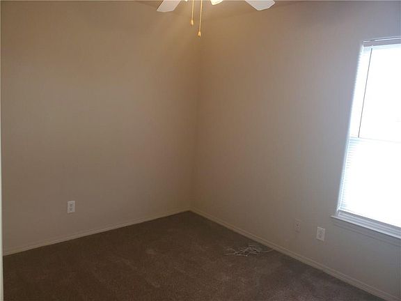 4th image of 4103 SW Chapelstone Ave #1