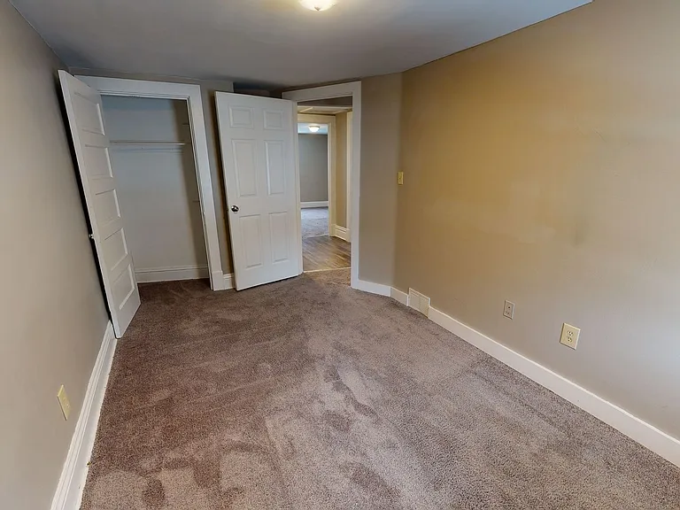 208 S 5th St — Photo 27