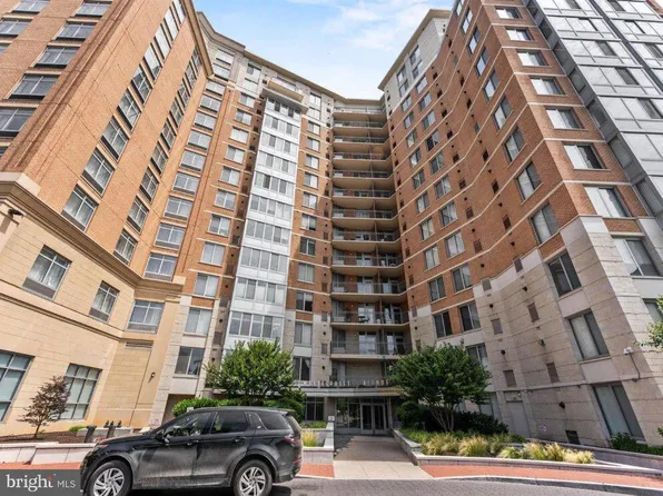 555 Massachusetts Ave NW APT 1307, Washington, DC 20001