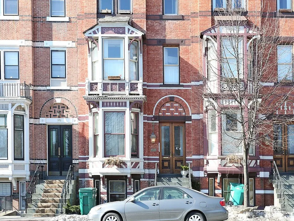 572 Madison Ave