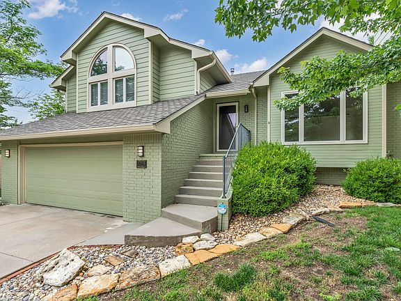 3rd image of 2723 N Dublin Ct