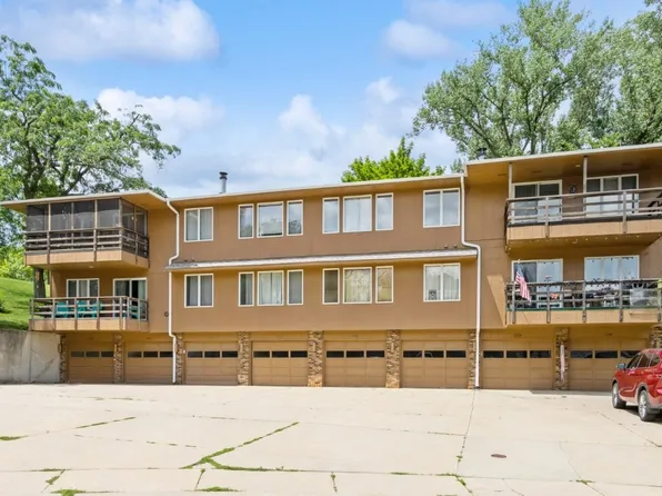 1726 Pikes Peak Ct NE, Cedar Rapids, IA 52402