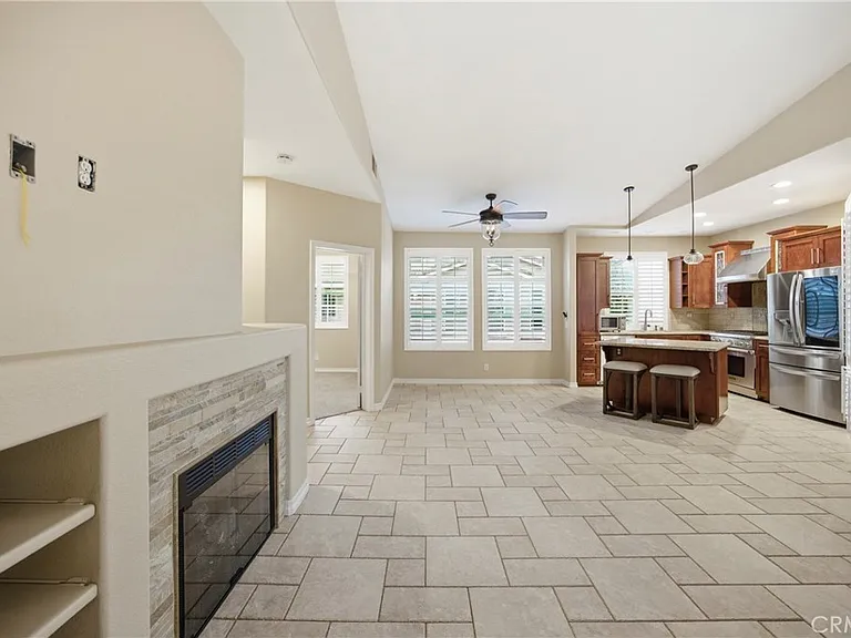1059 S Positano Ave — Photo 4