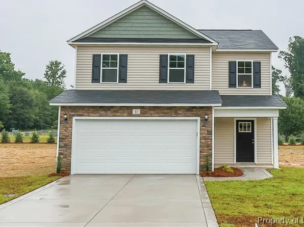 11 Finch Ln, Parkton, NC 28371