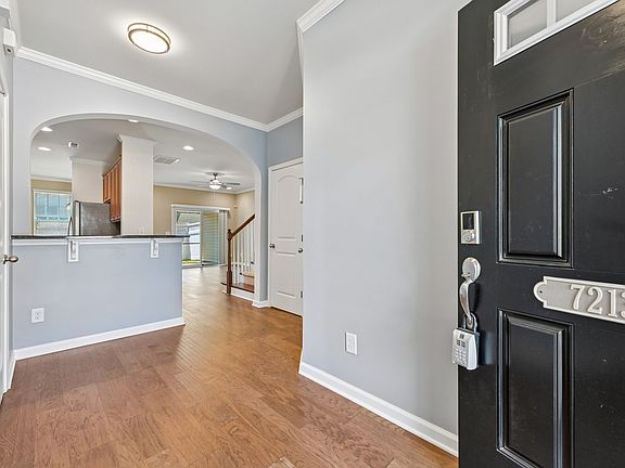 3rd image of 7213 Ladbrooke St