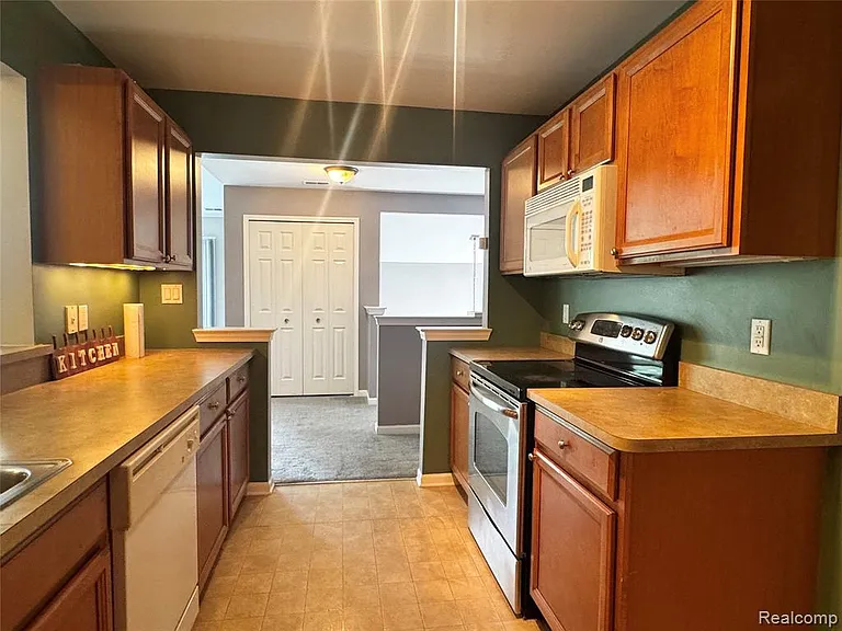 45997 Rhodes Dr — Photo 19