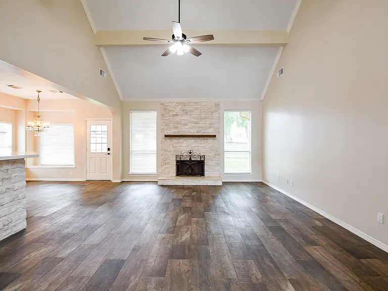 241 Blue Hill Dr — Photo 16