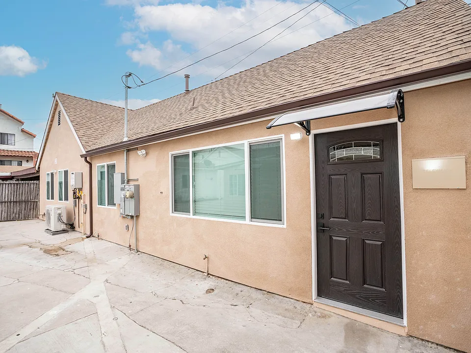 527 Chester #B