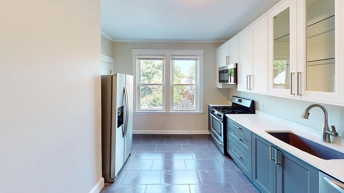 Building Photo - 238 Allston St #3