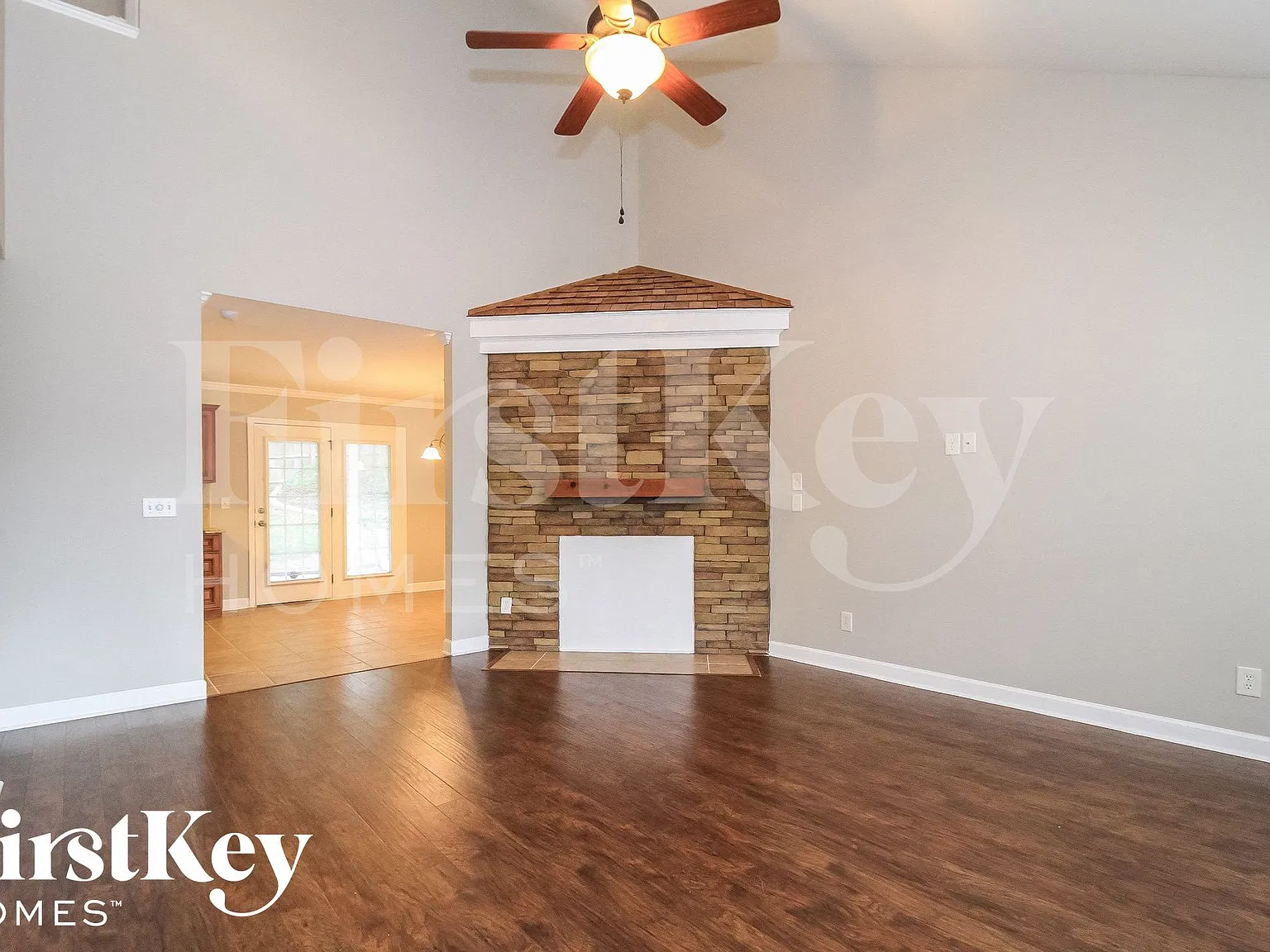4 bed, 2.5 bath, 2148 sqft, $2,295 — Photo 4