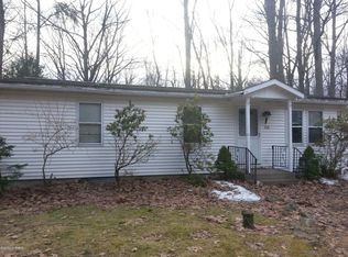 1147 Thunder Dr, Pocono Summit, PA