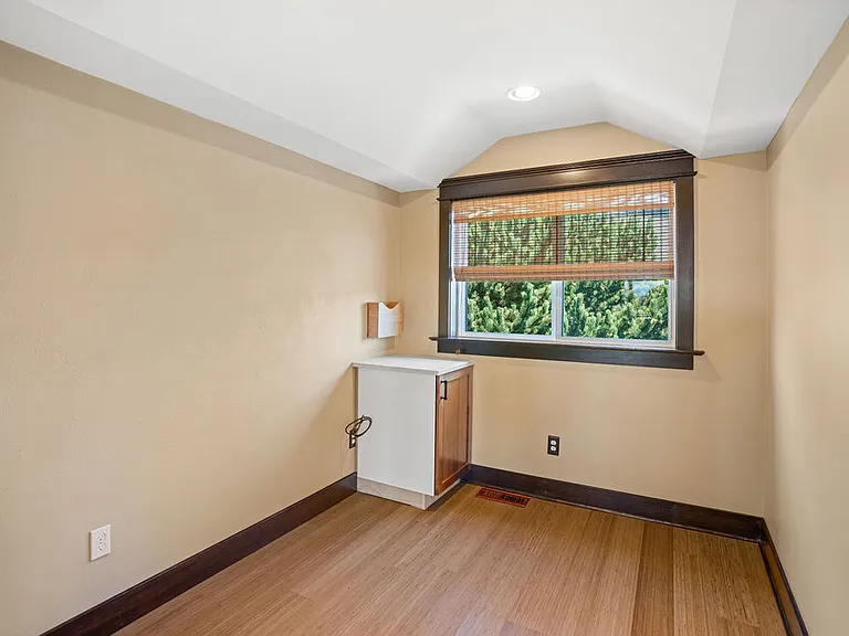 545 Holly Dr — Photo 32