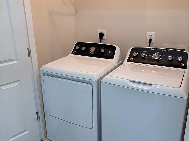 3rd level washer & dryer