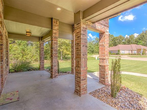 4th image of 102 Timber Creek Dr