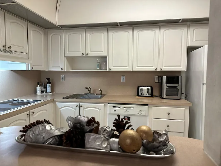 19380 Collins Ave #705 — Photo 7