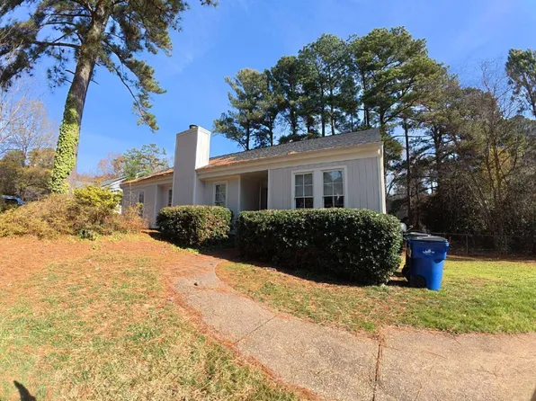 3028 Sylvania Dr, Raleigh, NC 27607