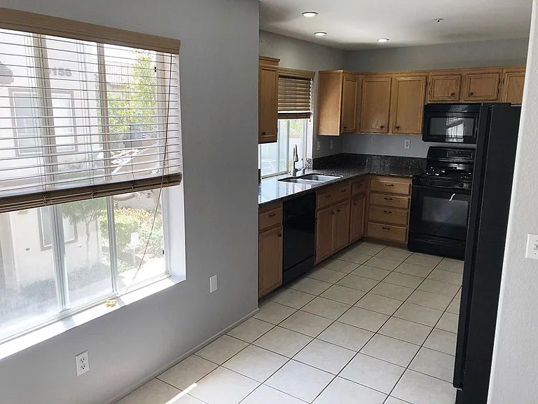 10140 Wateridge Cir #125 — Photo 21